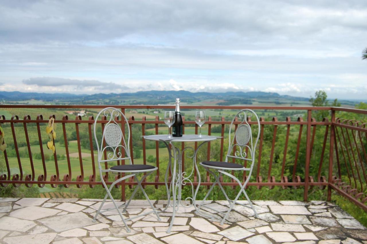 Un Angolo Di Paradiso Ozzano Monferrato Bagian luar foto